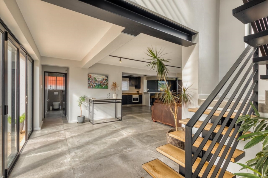 5 Bedroom Property for Sale in Sandbaai Western Cape